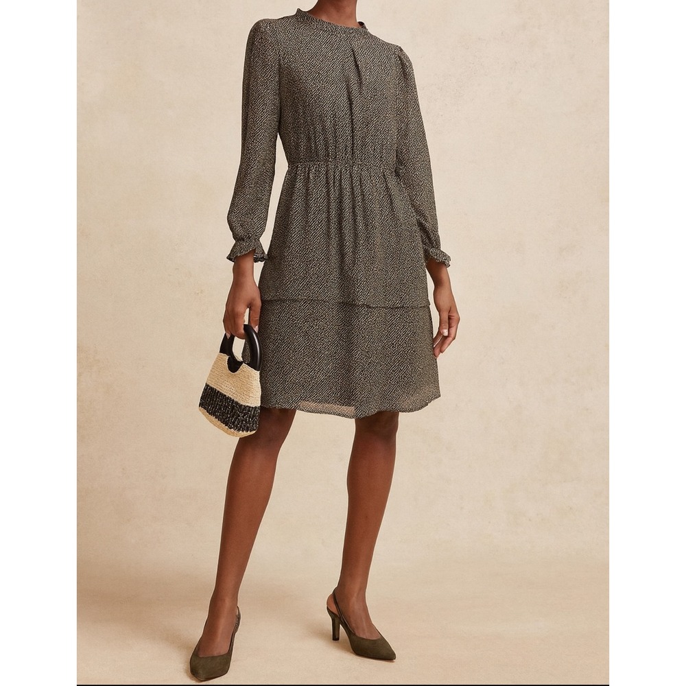Downeast sz XL Womens Tiered Printed Ruffle Smocked Long Sleeve Midi Dress‎